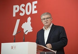 José Vélez, este jueves, en rueda de prensa.