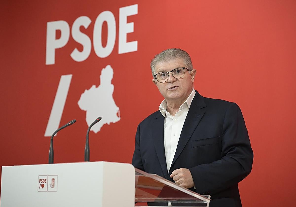 José Vélez, este jueves, en rueda de prensa.