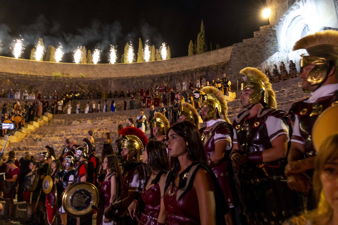 Encendido del fuego sagrado en Cartagena, en imágenes