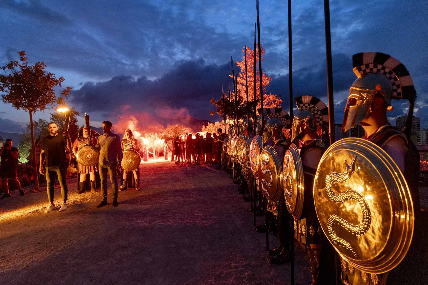 Encendido del fuego sagrado en Cartagena, en imágenes