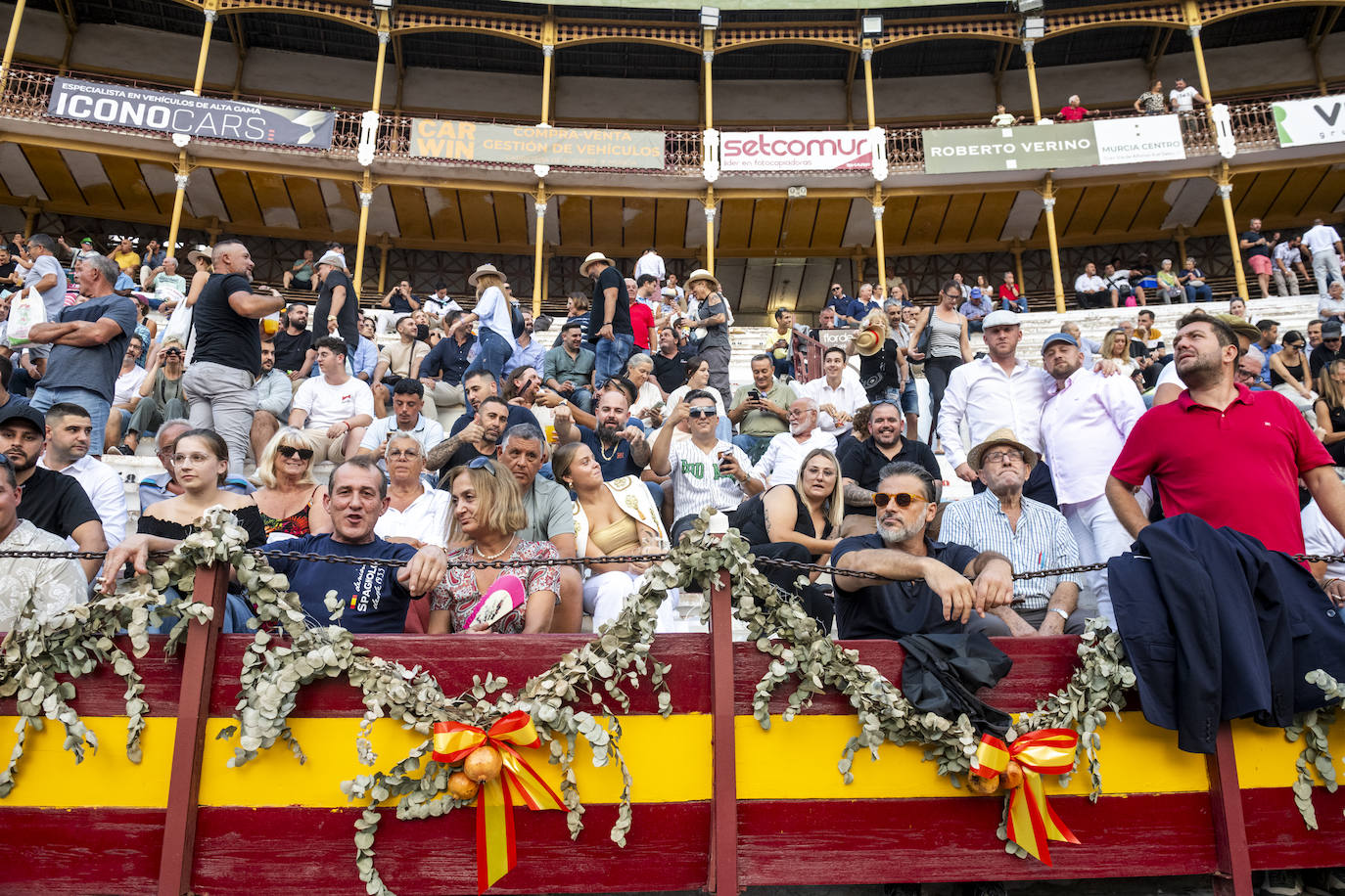 La cuarta corrida de toros de la Feria de Murcia, en imágenes