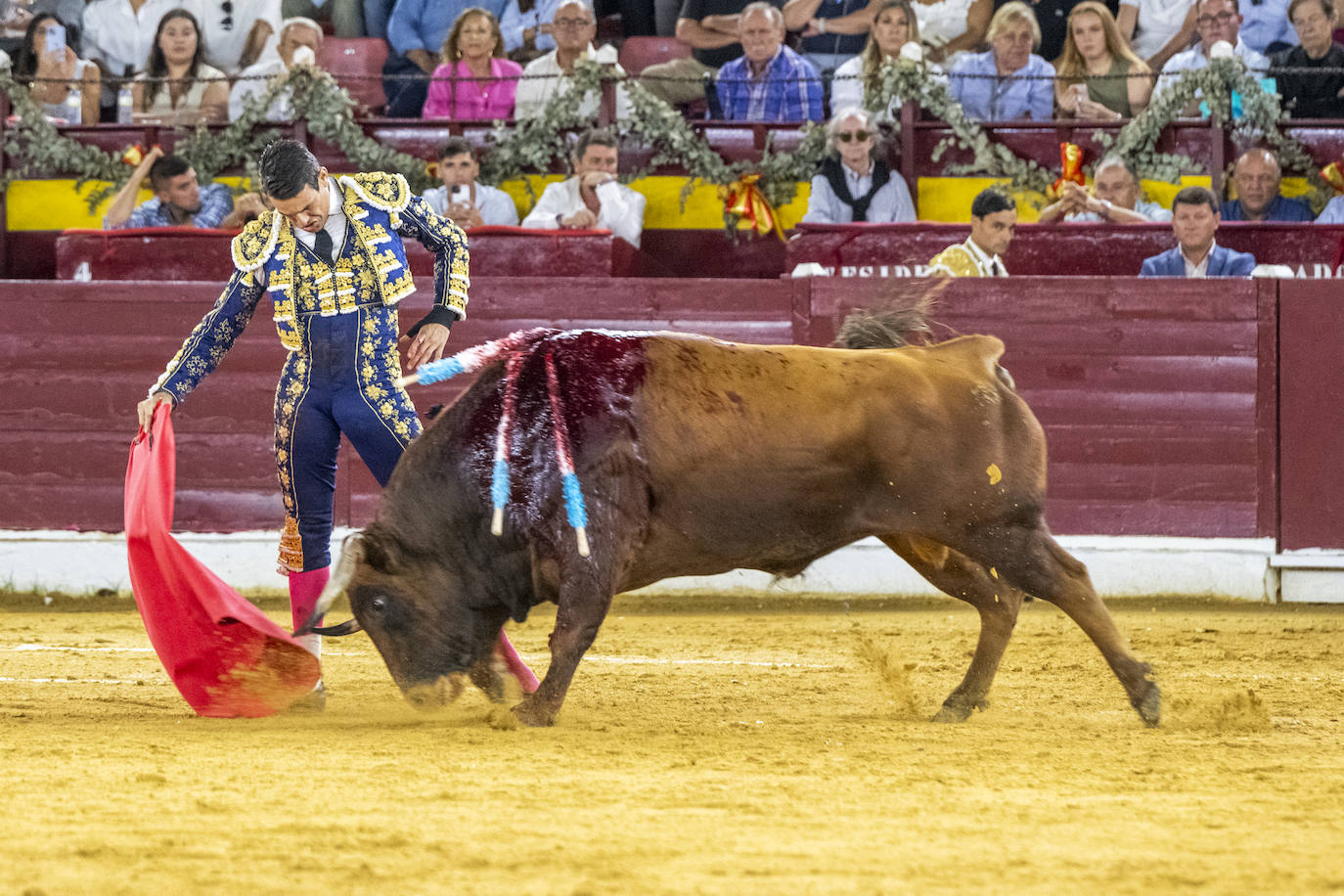 La cuarta corrida de toros de la Feria de Murcia, en imágenes