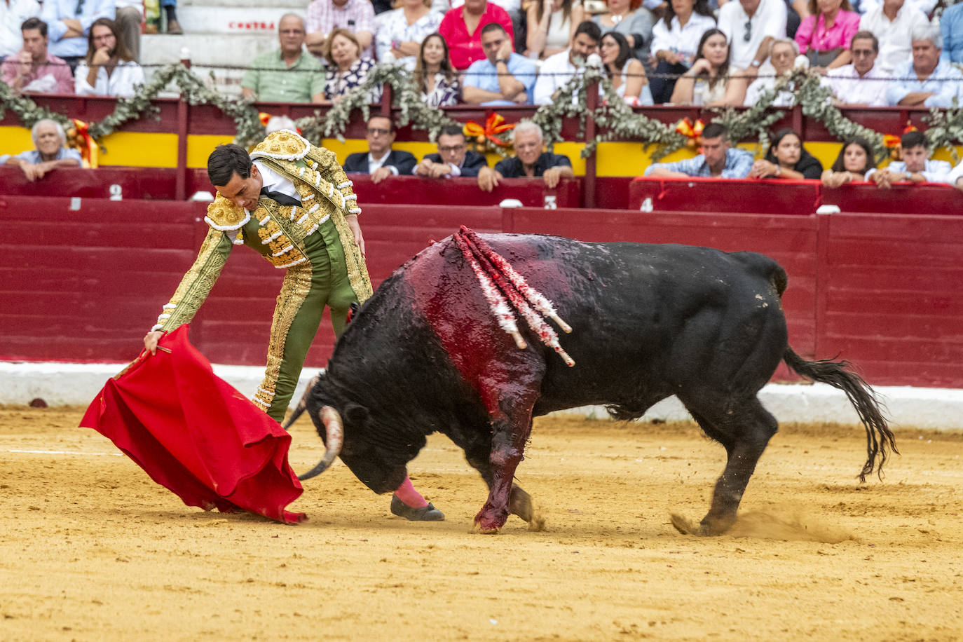 La cuarta corrida de toros de la Feria de Murcia, en imágenes