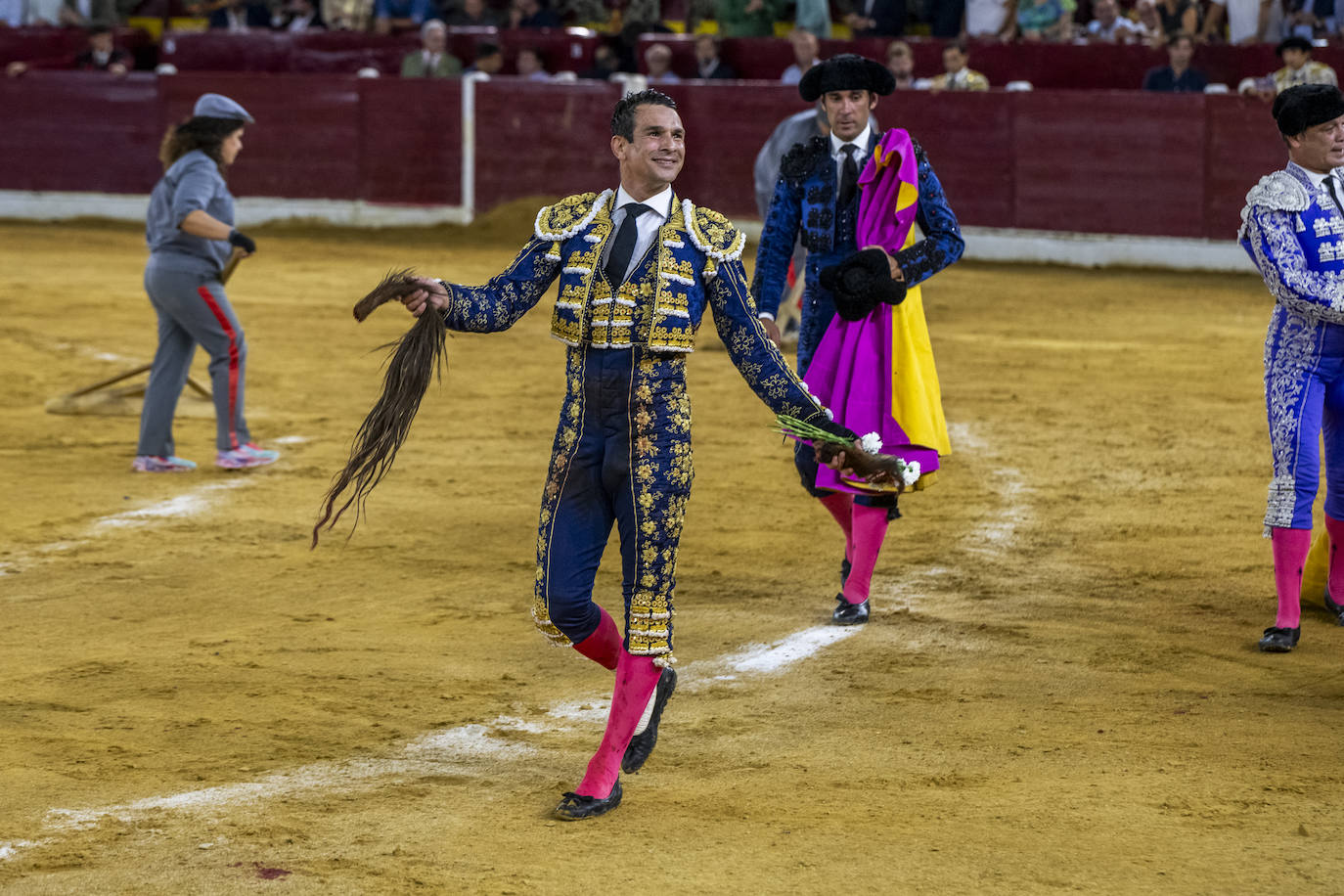 La cuarta corrida de toros de la Feria de Murcia, en imágenes