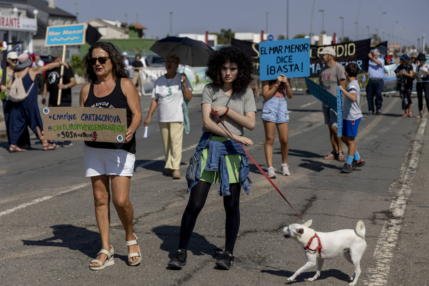 La manifestación en la Rambla del Albujón por el Mar Menor, en imágenes