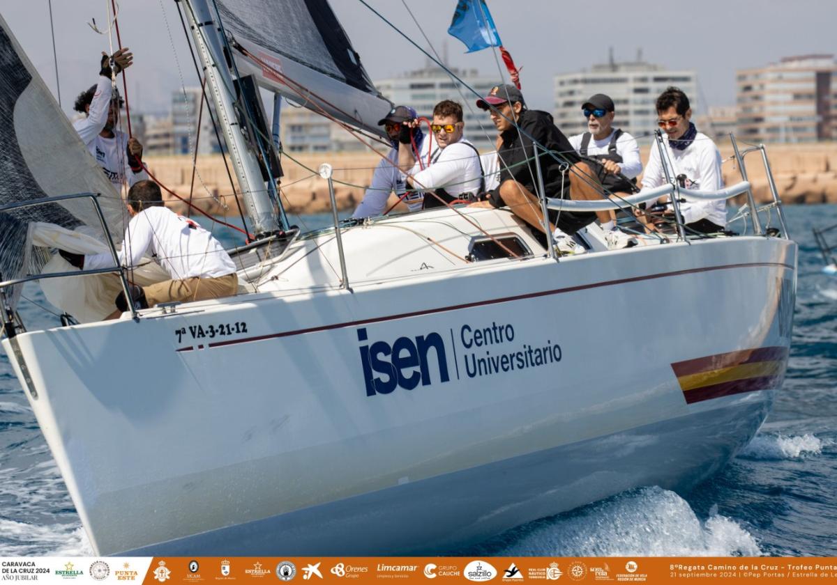 El 'Nemox-BNFIX', del Club de Regatas de Cartagena, primero en ORC B, en la regata de ayer.