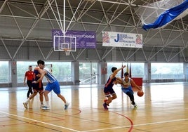 Uno de los encuentros de baloncesto de este fin de semana.