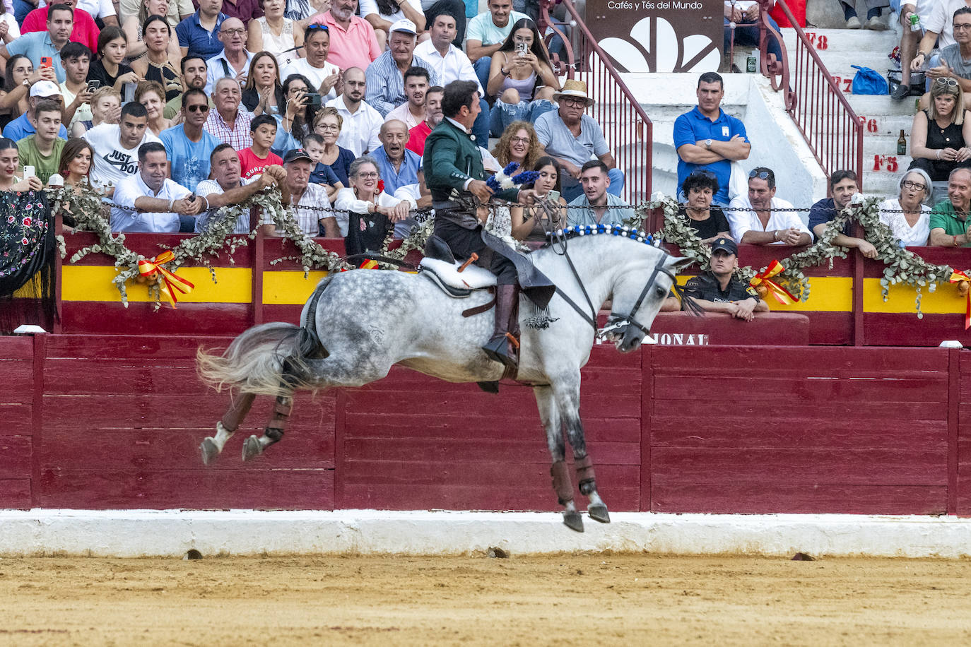 Las imágenes de la corrida de rejones en Murcia