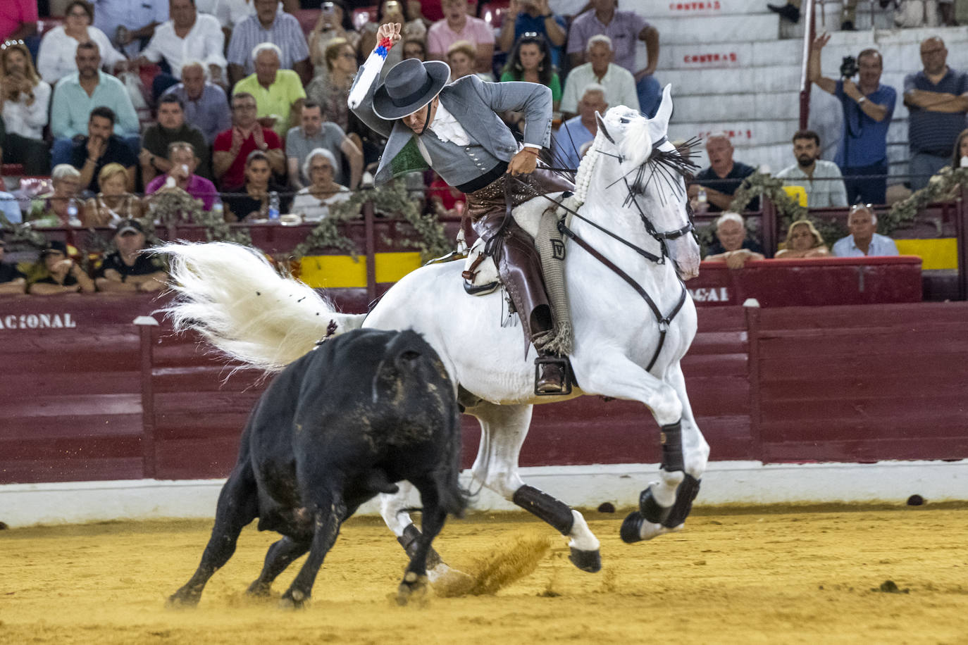 Las imágenes de la corrida de rejones en Murcia