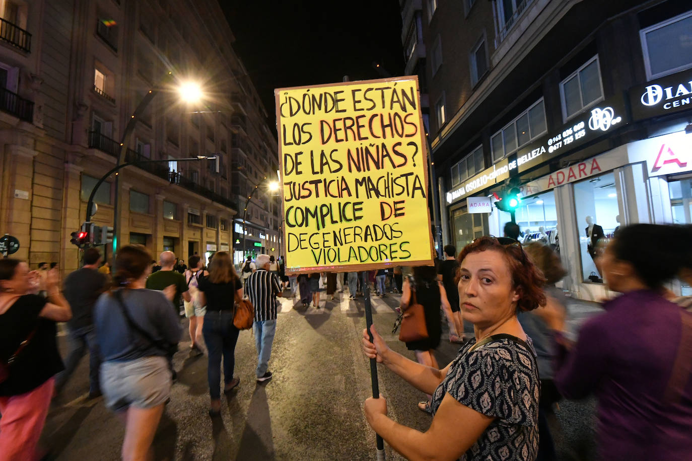 Las imágenes de la protesta en Murcia contra las penas a los empresarios de la red de prostitución de menores