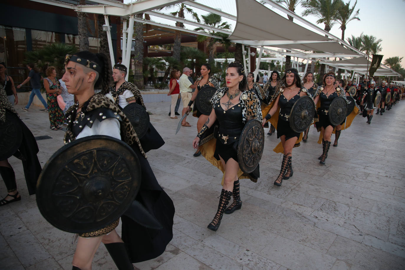 Las imágenes del Desembarco y la Contratación de Mercenarios de Carthagineses y Romanos