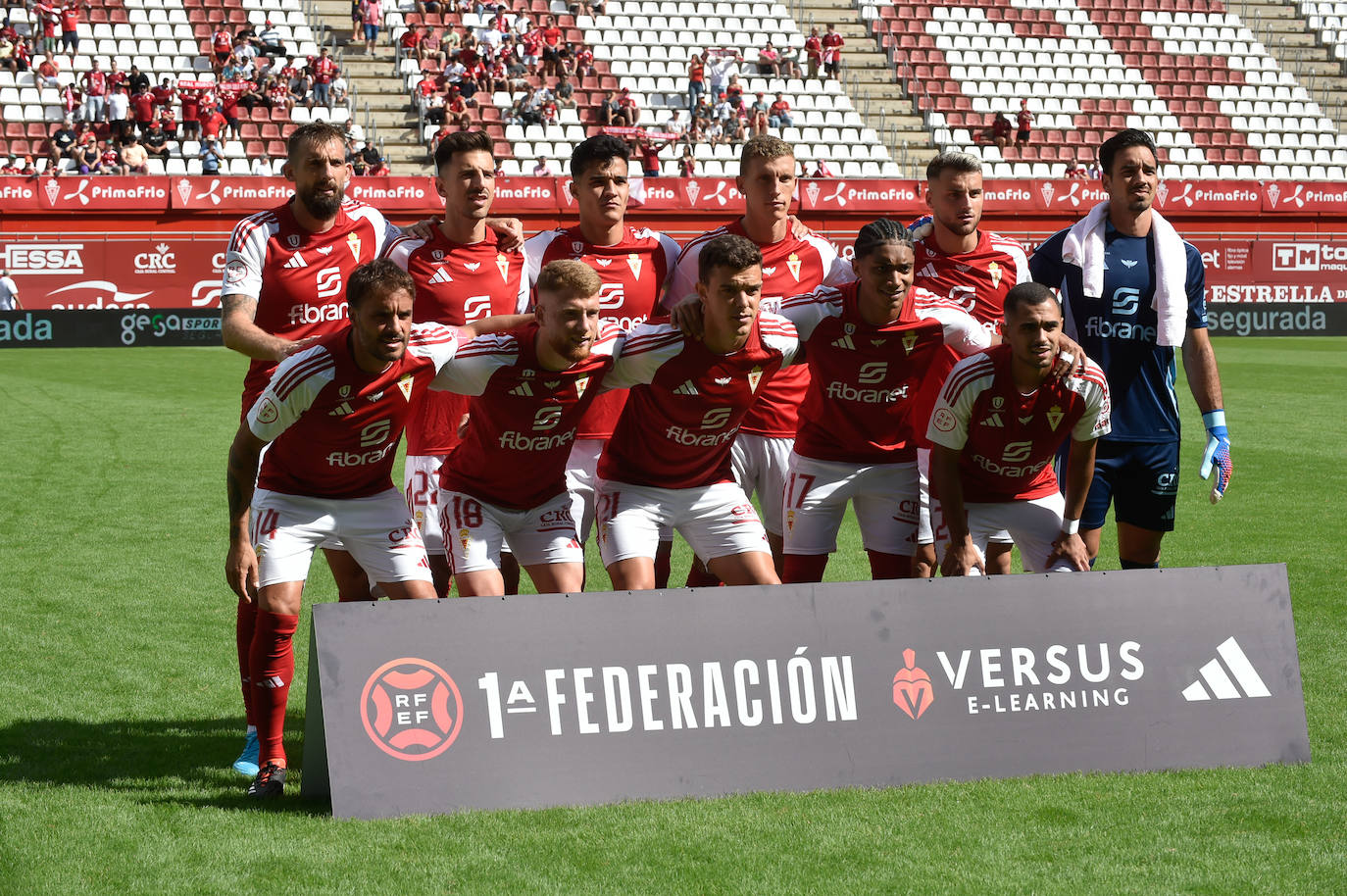 La derrota del Real Murcia frente al Betis Deportivo en el Enrique Roca, en imágenes