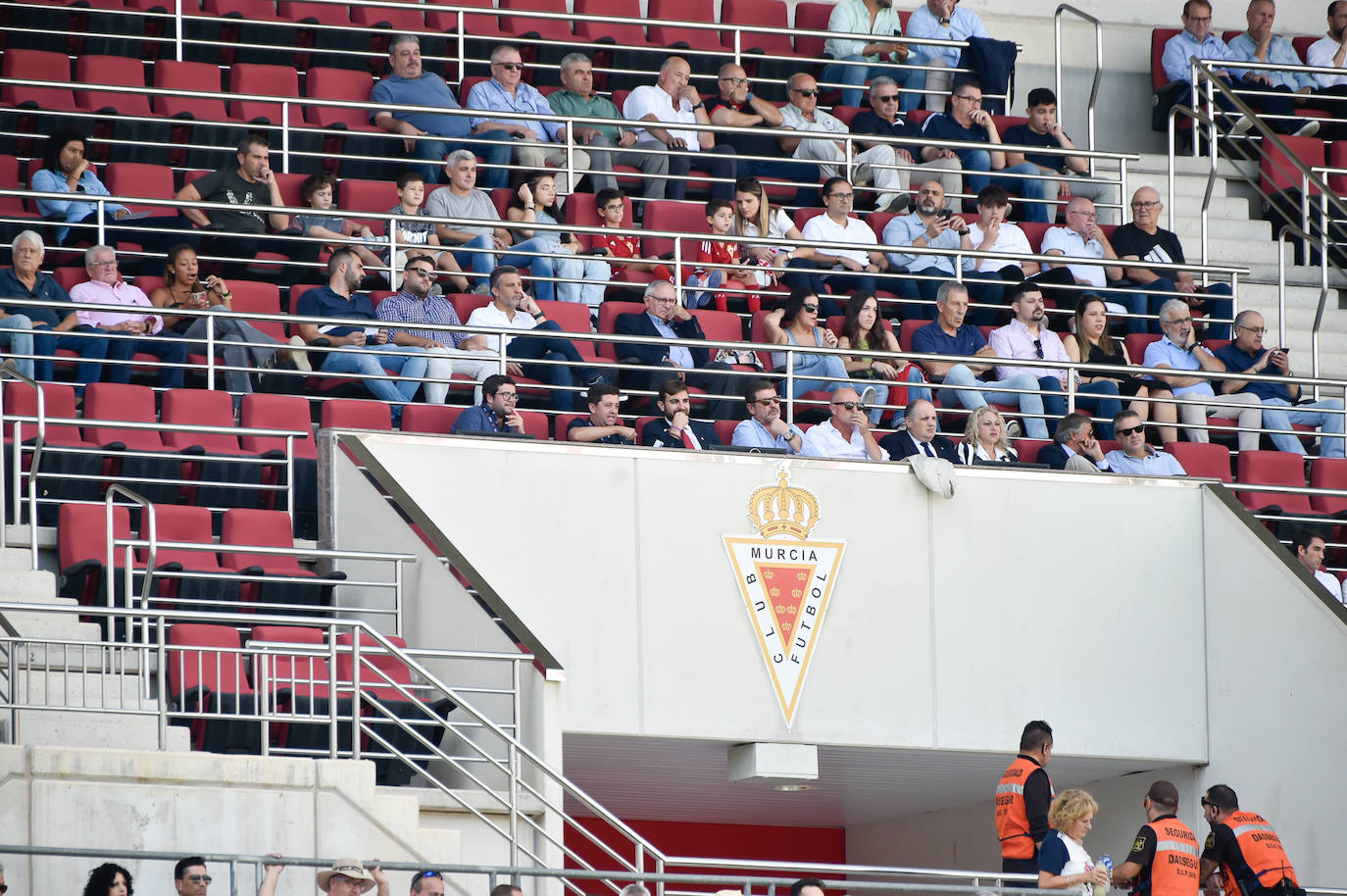 La derrota del Real Murcia frente al Betis Deportivo en el Enrique Roca, en imágenes