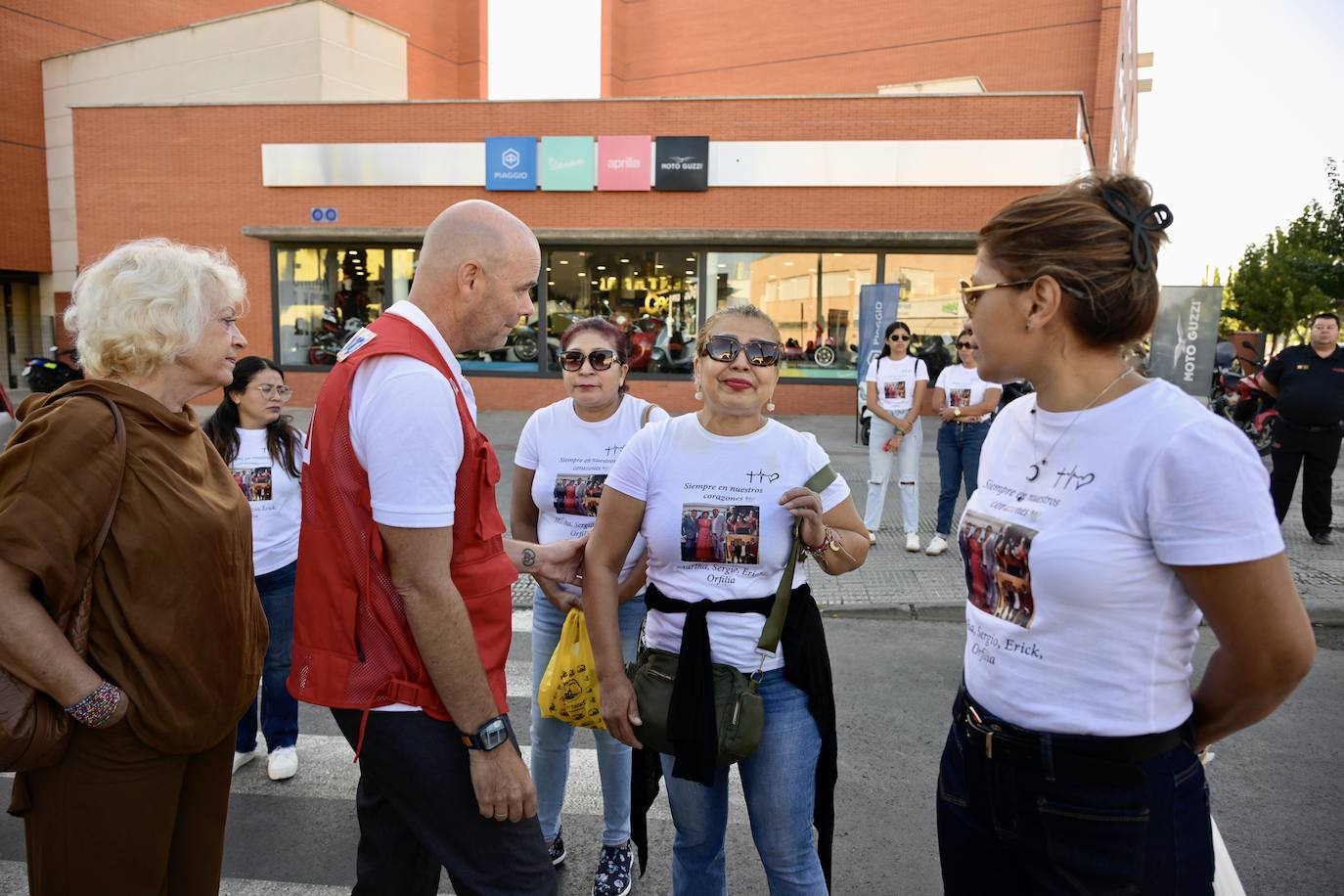 Homenaje a las víctimas de la tragedia de Atalayas, en imágenes