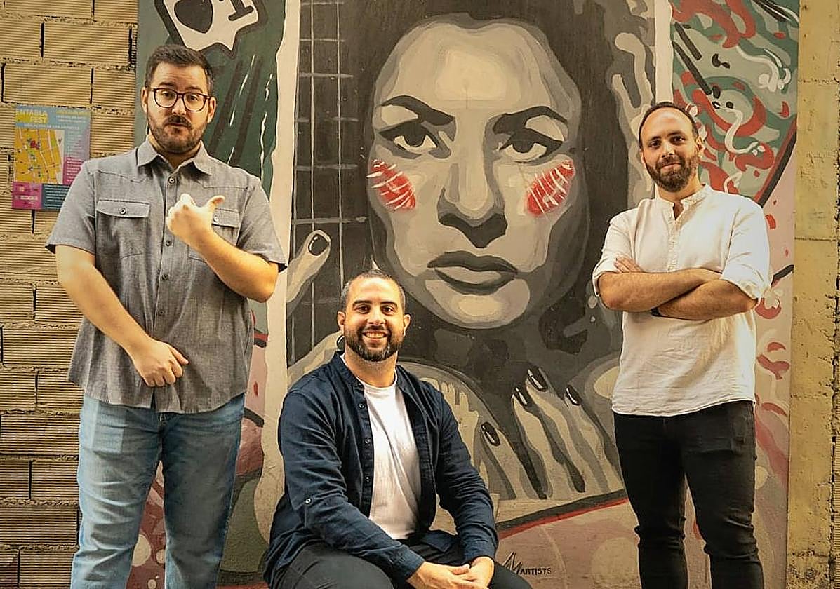 Pregoneros. Juan Jesús Botí, Isaac Alcántara y David Omar Sáez son Ad Absurdum.