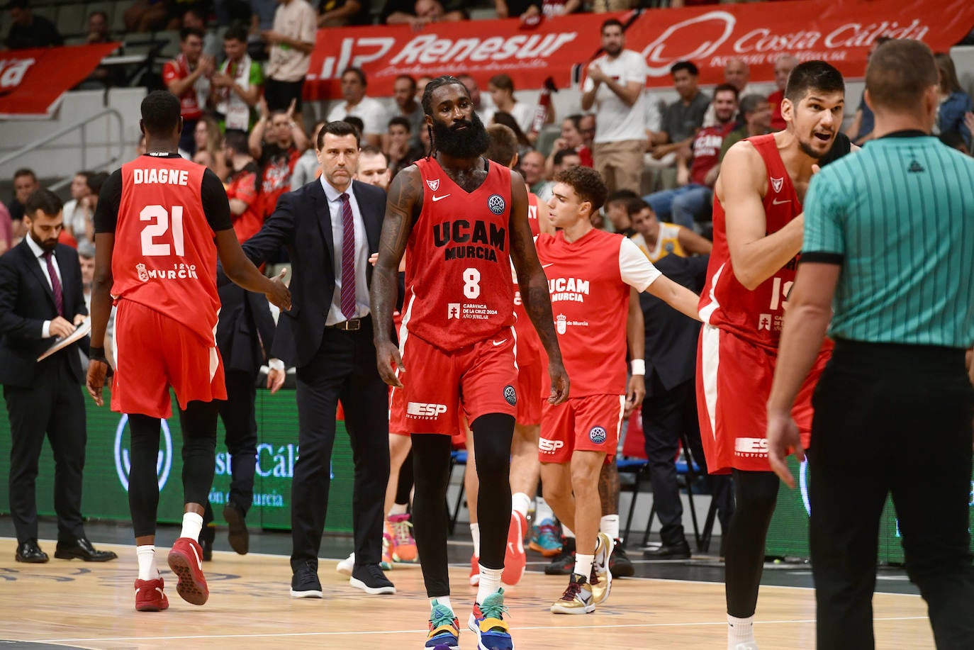 Las imágenes del UCAM Murcia-Manisa Basket (97-103)