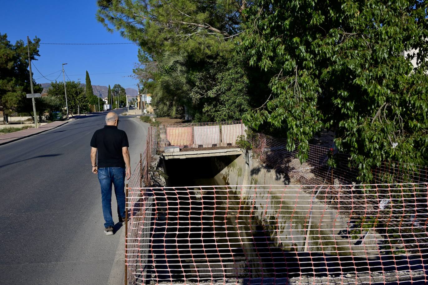 Las imágenes de los baches y socavones en El Raal