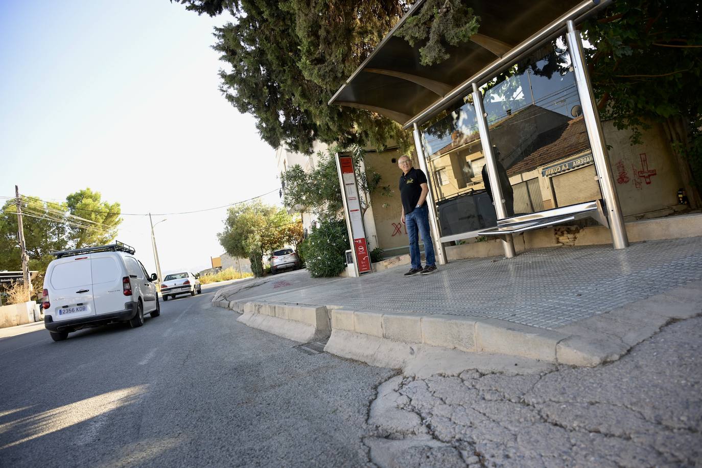 Las imágenes de los baches y socavones en El Raal