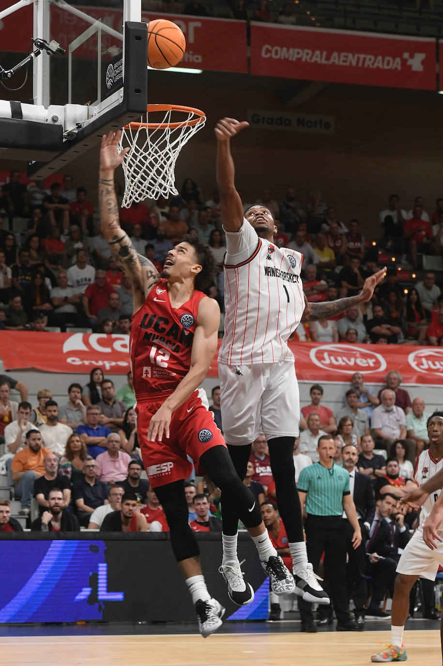 Las imágenes del UCAM Murcia-Manisa Basket (97-103)