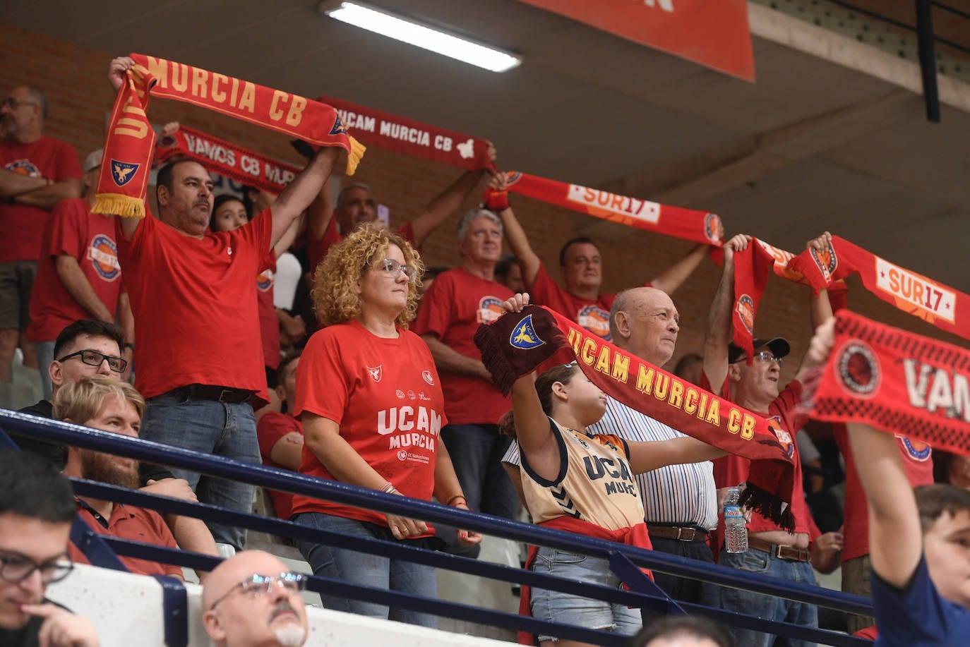 Las imágenes del UCAM Murcia-Manisa Basket (97-103)