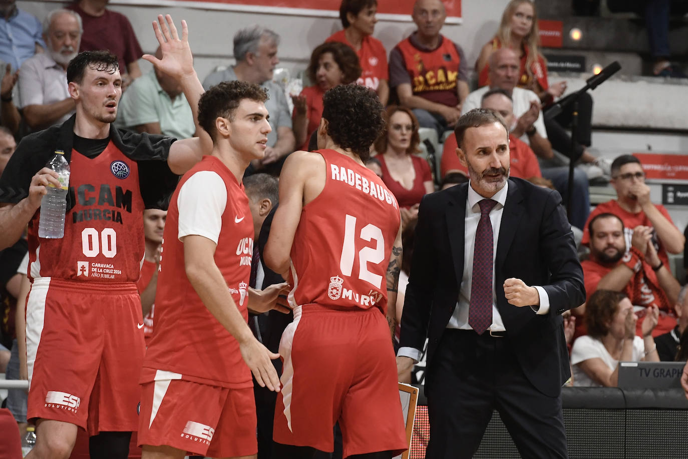 Las imágenes del UCAM Murcia-Manisa Basket (97-103)