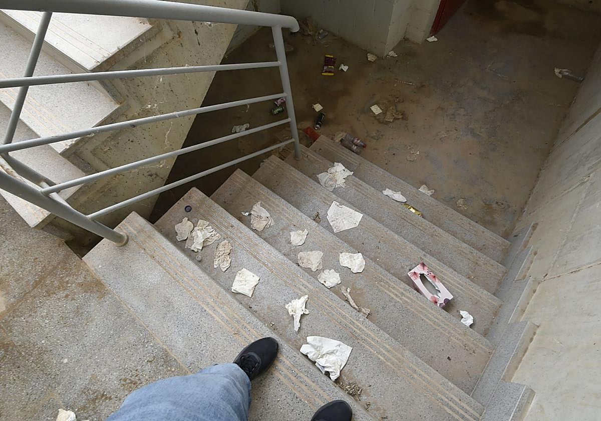 Desperfectos en el entorno del Enrique Roca de Murcia, en imágenes