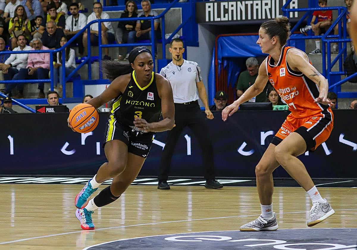 Un lance del Jairis-Valencia de la Supercopa, la semana pasada.