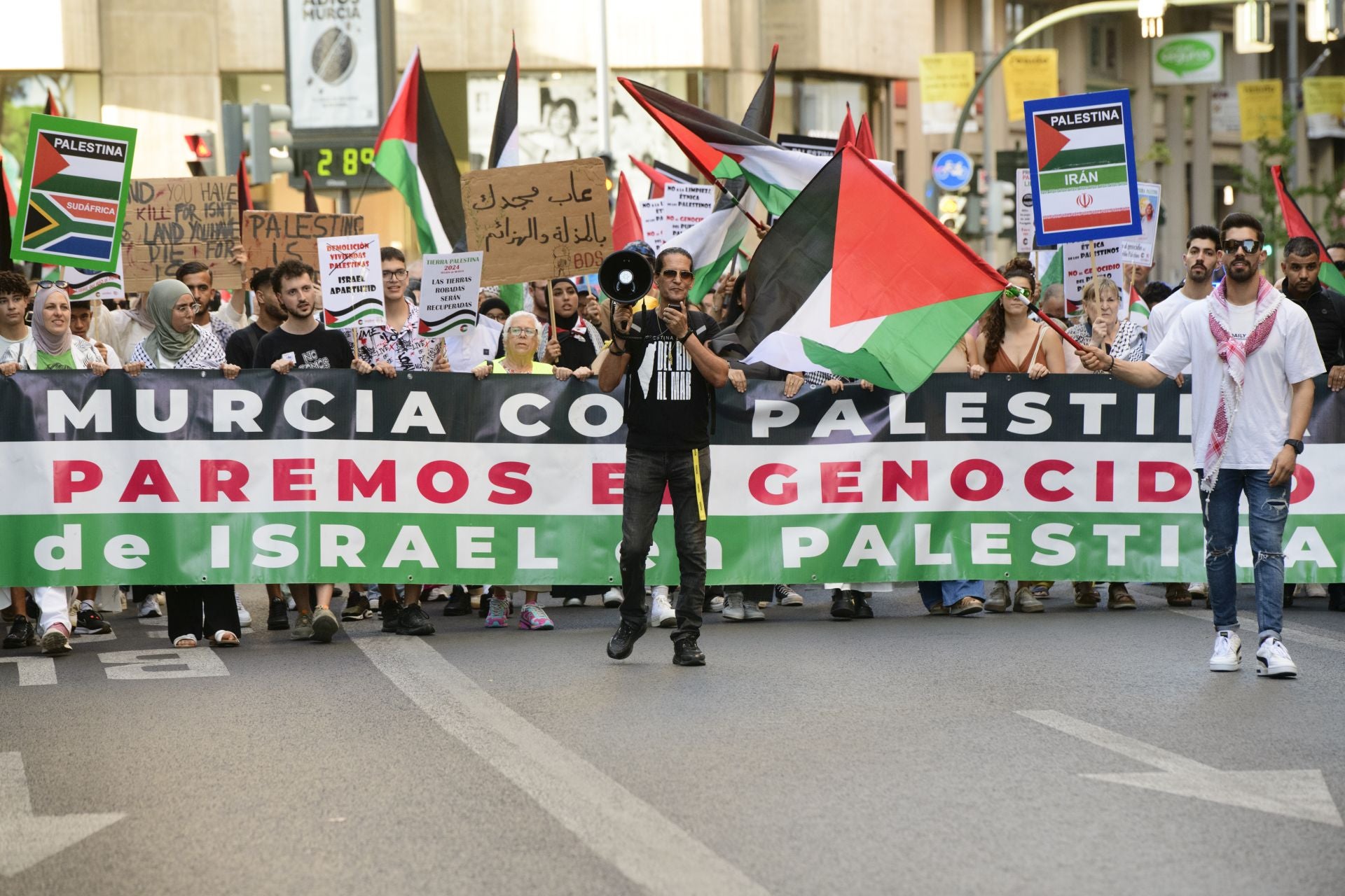 La marcha de apoyo al pueblo palestino en Murcia, en imágenes