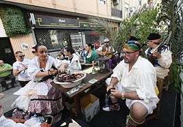 Más de medio centenar de carrozas desfilan en el Bando de la Huerta de Santomera