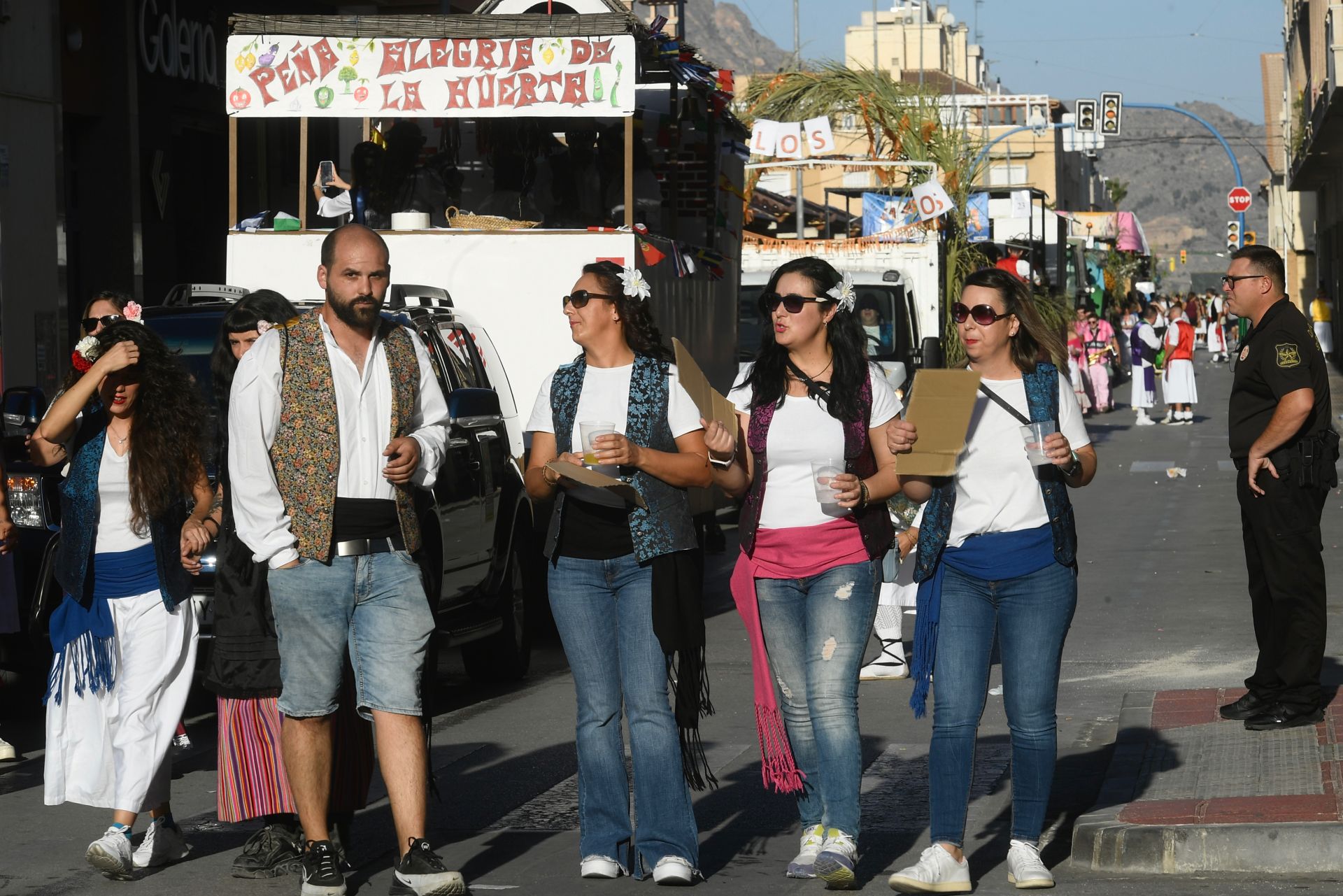 Más de medio centenar de carrozas desfilan en el Bando de la Huerta de Santomera