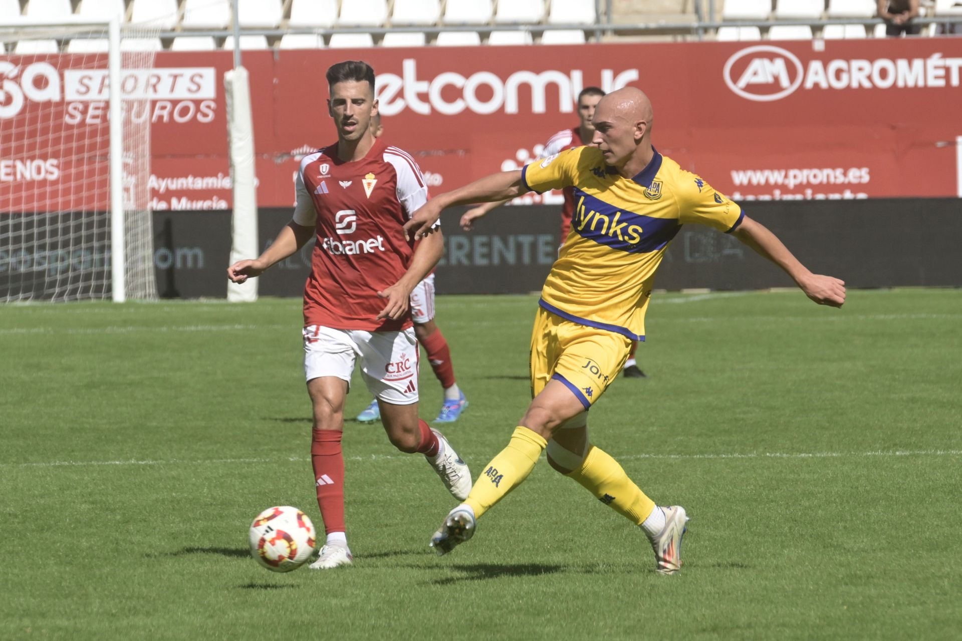 Las imágenes del partido entre el Real Murcia y el Alcorcón