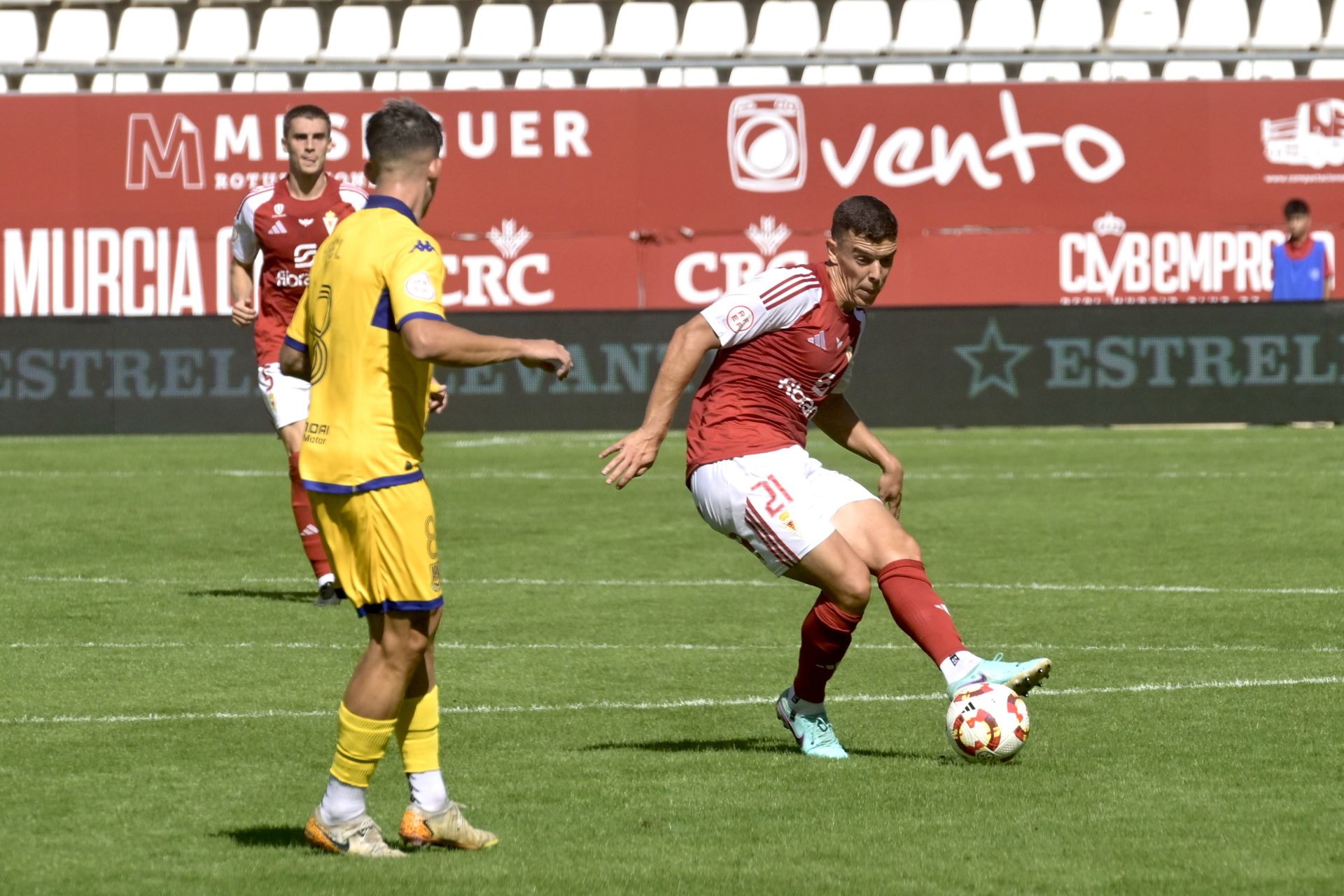 Las imágenes del partido entre el Real Murcia y el Alcorcón