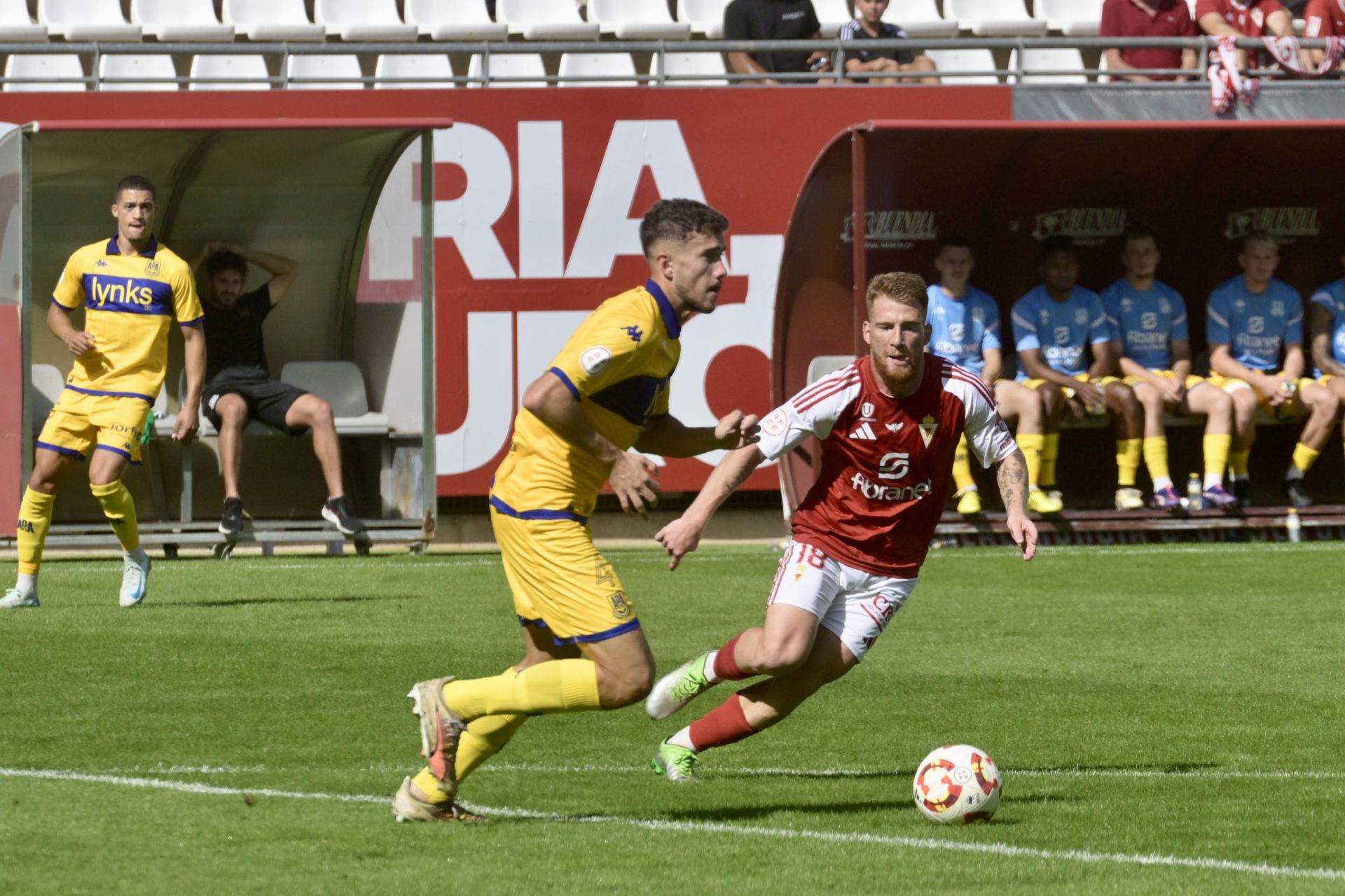 Las imágenes del partido entre el Real Murcia y el Alcorcón