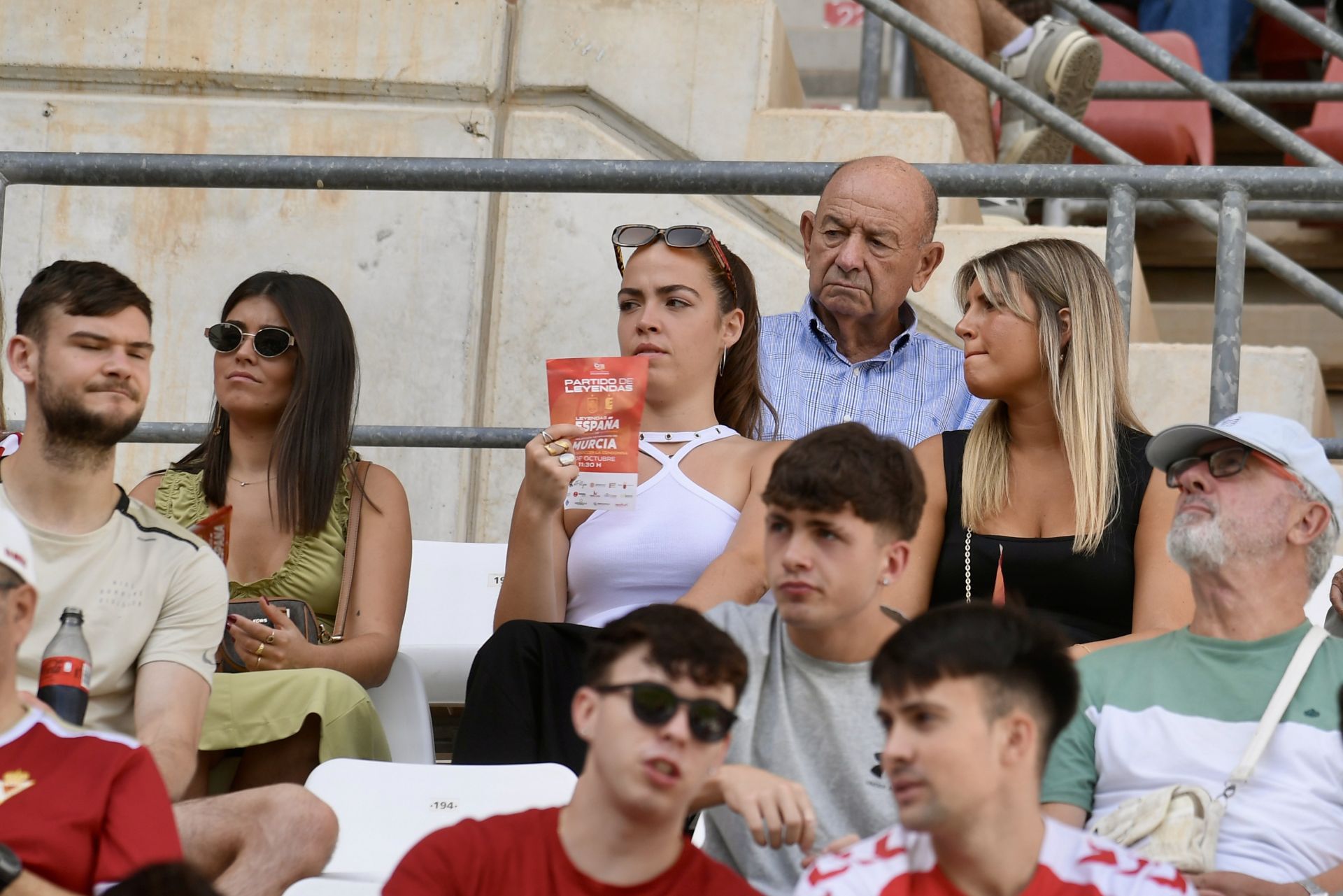 Real Murcia-Alcorcón: búscate en la grada del Estadio Enrique Roca