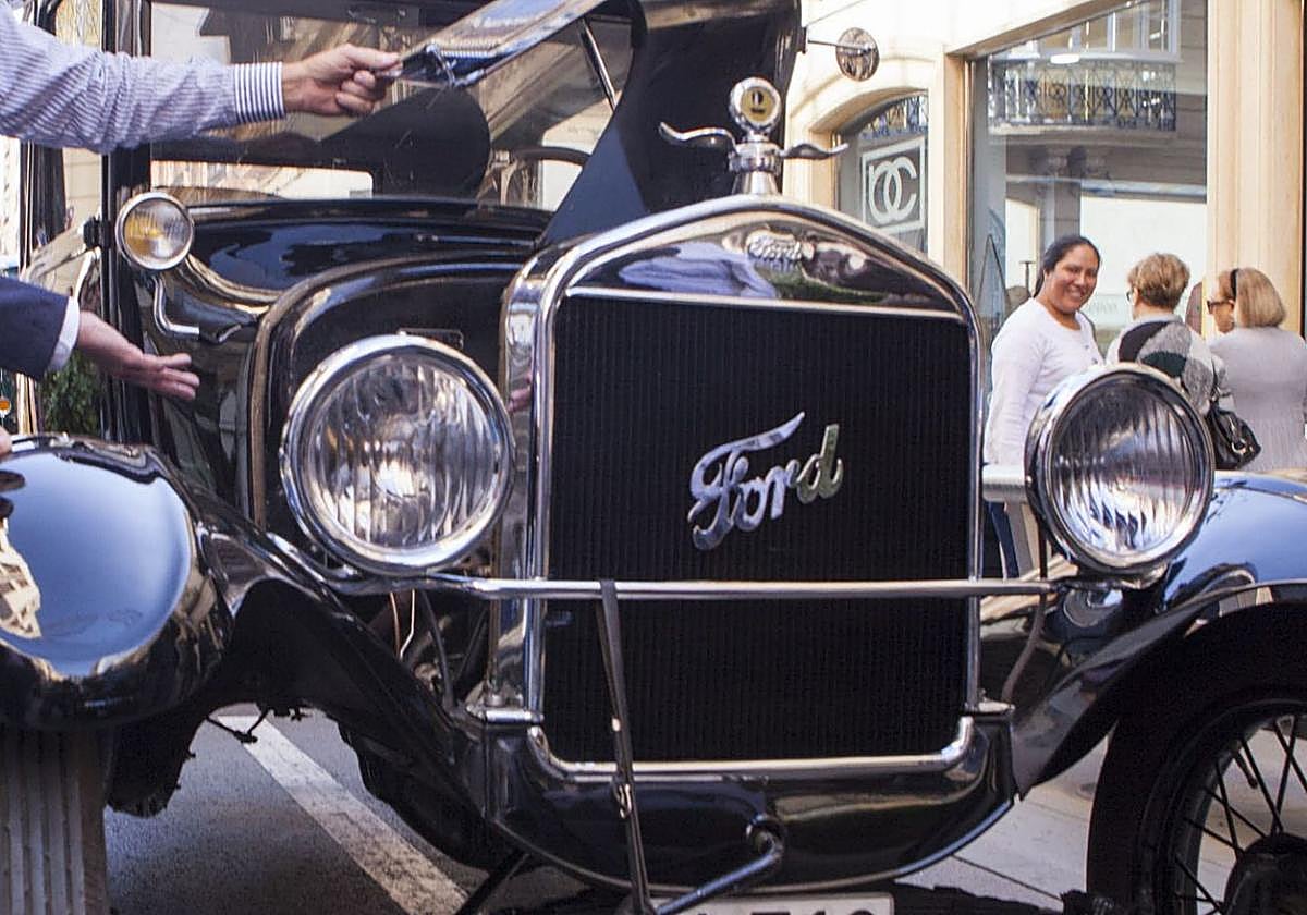 Los faros son uno de los elementos de un coche que más mantenimiento requieren
