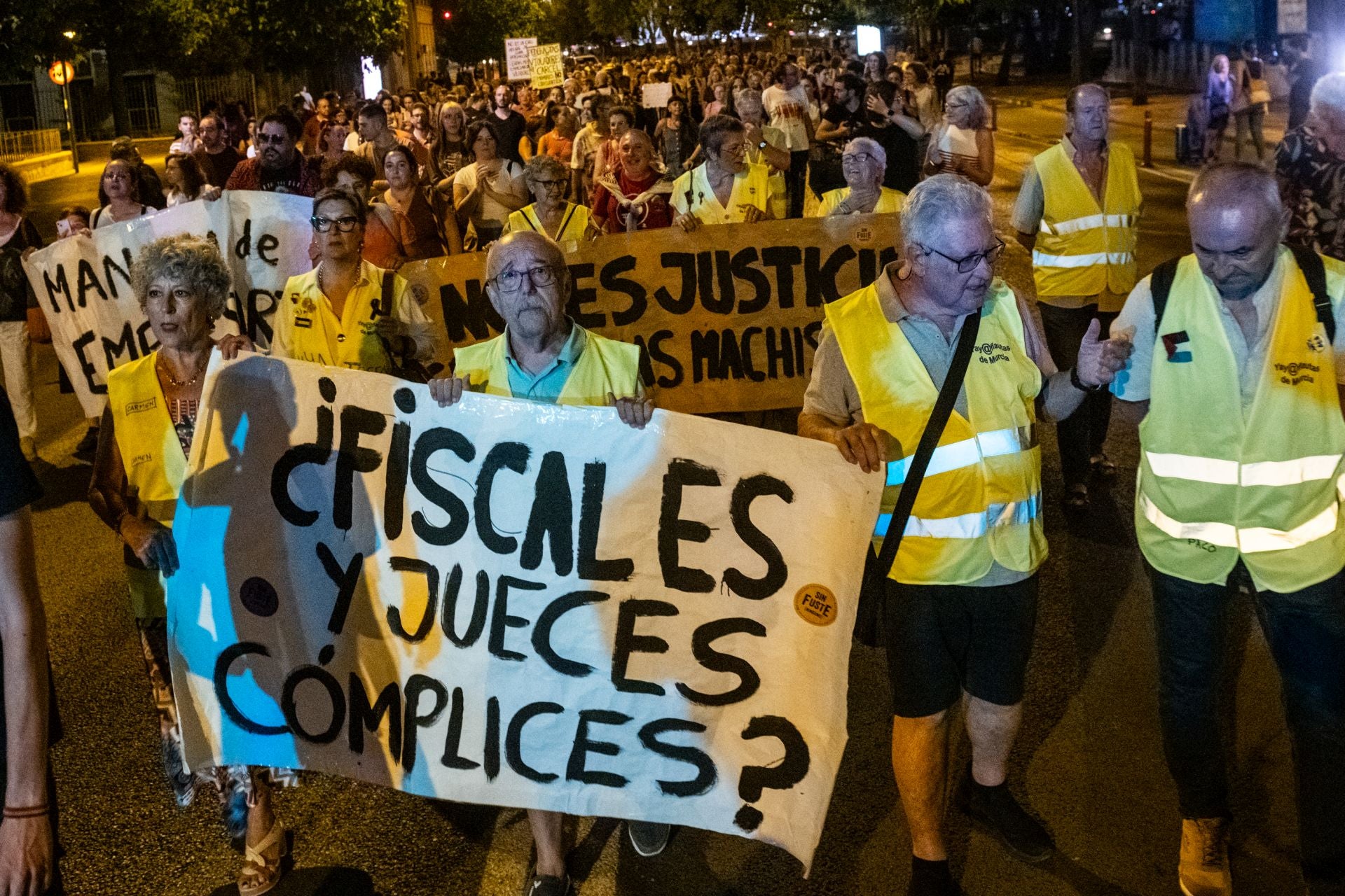 Las imágenes de la protesta ante el Palacio de Justicia de Murcia