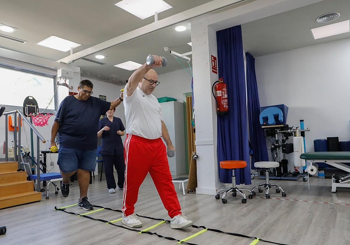 Usuarios del centro de neurorehabilitación integral de la asociación Aema.