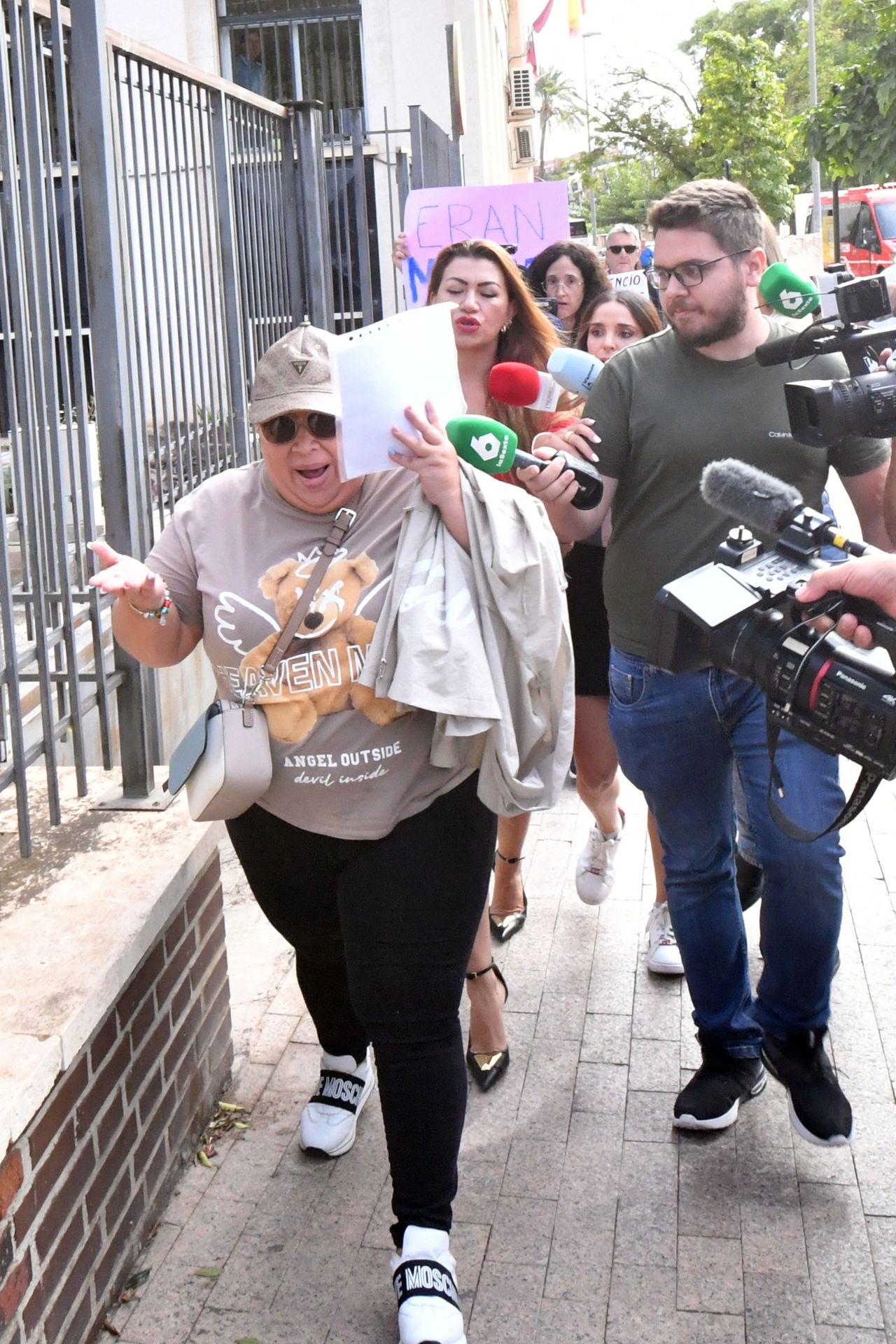 Los empresarios condenados por pagar a menores a cambio de sexo no entrarán a prisión, en imágenes