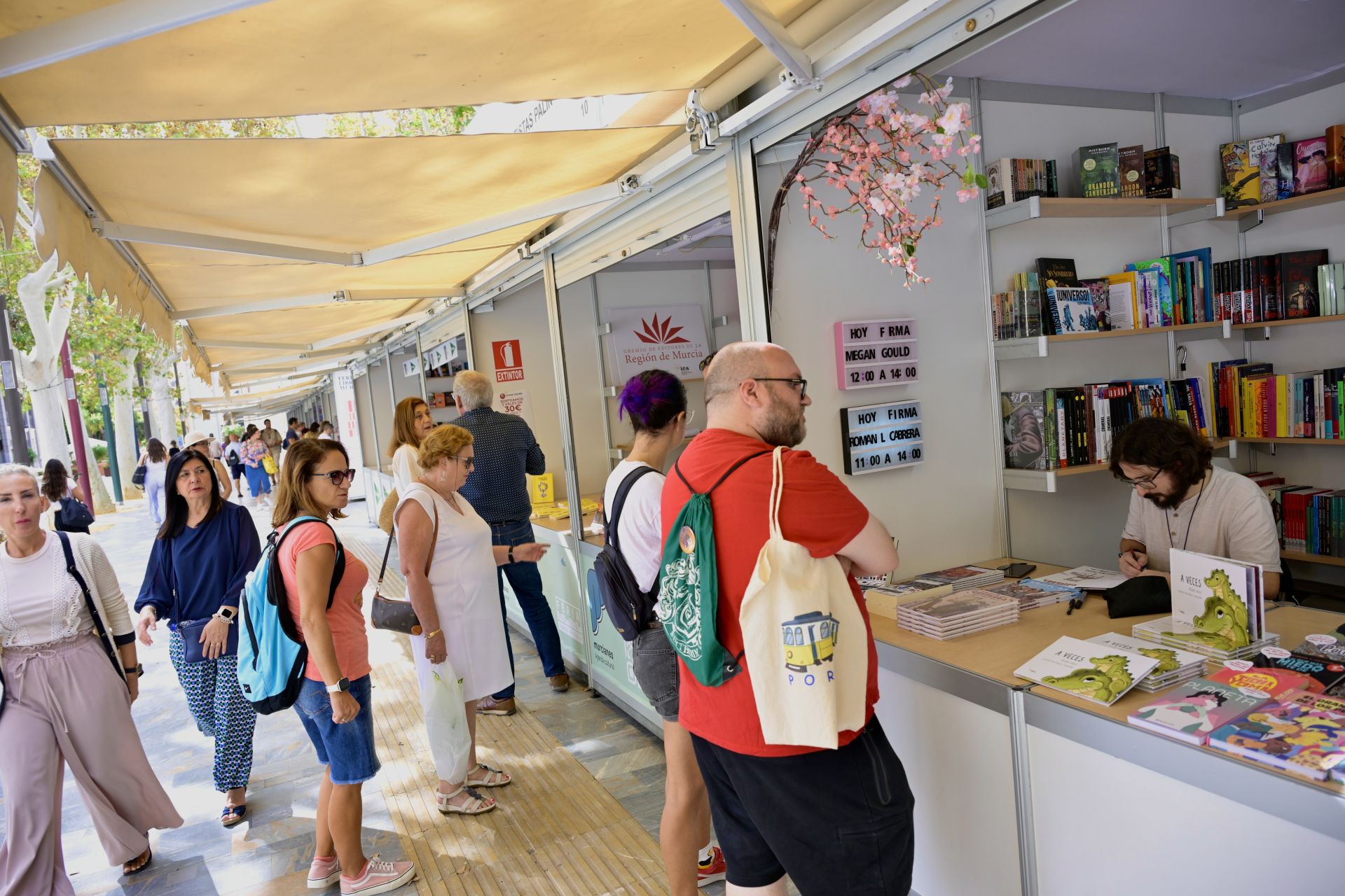 La jornada del 8 de octubre de la Feria del Libro de Murcia, en imágenes