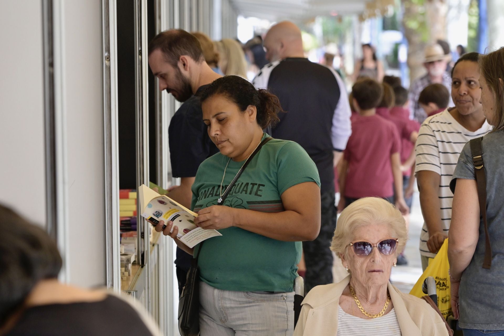 La jornada del 8 de octubre de la Feria del Libro de Murcia, en imágenes