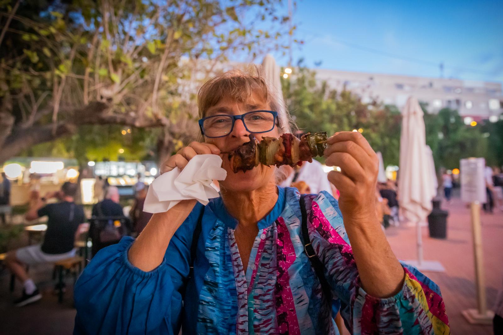 La inauguración del Street Food Market de Torrevieja, en imágenes