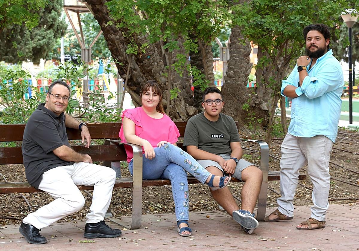 El psiquiatra Javier Álvarez, la psicóloga María Soledad Conesa y Daniel Arrimadas, ambos con TEA, y Pablo Rodríguez, en Murcia