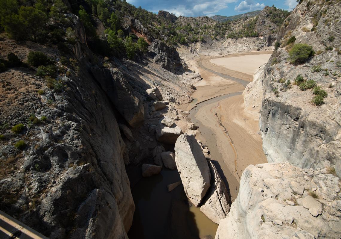 Escasez en el pantano de la Fuensanta, en una imagen de septiembre de este año.