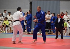 Uno de los enfrentamientos de judo disputados este sábado en Lorca.