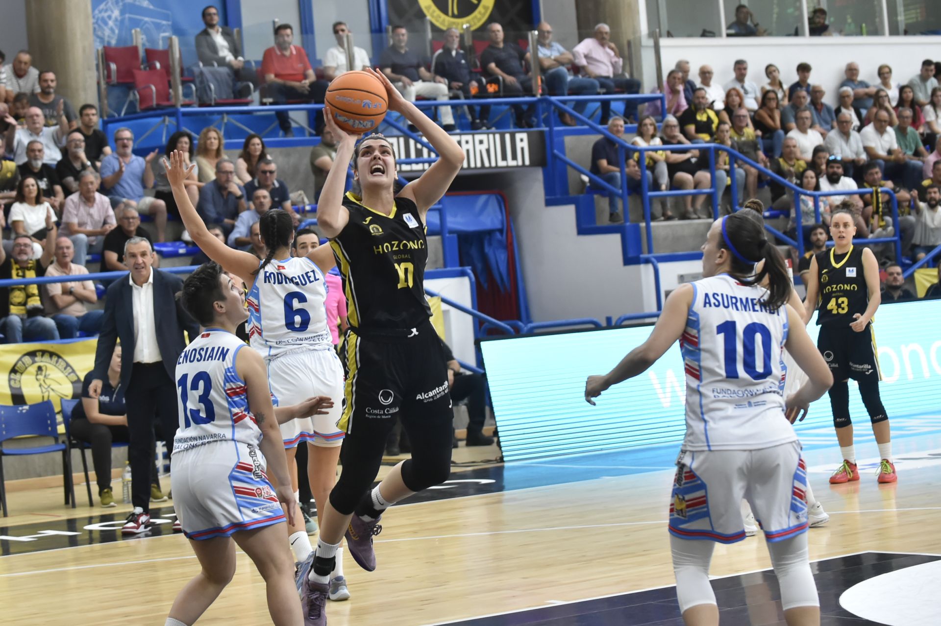 El Hozono Jairis pasa por encima del Ardoi (79-45)