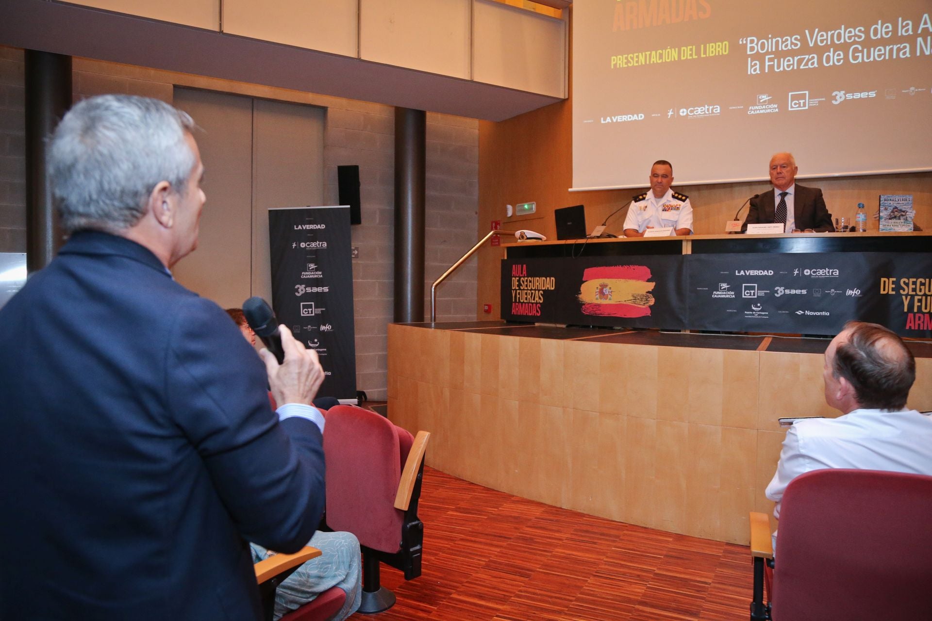 Acto de presentación del libro &#039;Boinas Verdes de la Armada&#039;, en imágenes