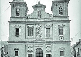 La parroquia de San Antolín destruida en el año 1936, en una de las mejores fotografías que se conservan.