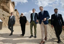 Presentación de 'Ámbito Gabarrón Tres Culturas' en el Castillejo de Monteagudo, este martes.