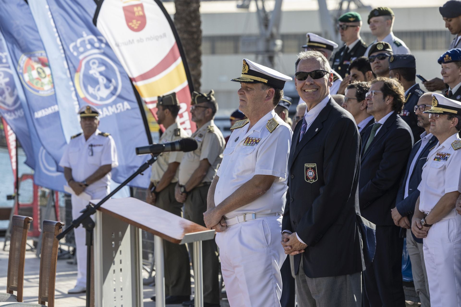 Llegada de los militares que participan en Cartagena en el campeonato de carreras de orientación