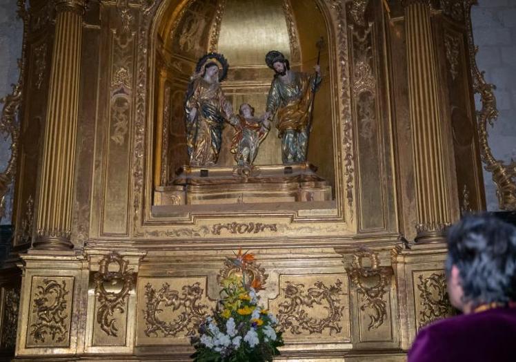 La Sagrada Familia de Francisco Salzillo, en su capilla de la iglesia de Santiago.